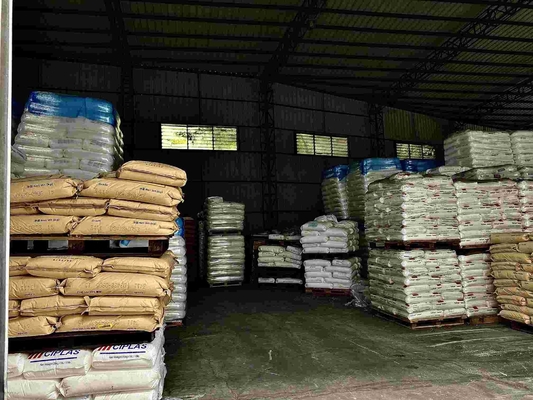 LANXESS B1505 PBT Plastic Material Food Grade Electronic PBT Polybutylene Terephthalate